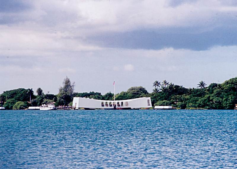 memorial from onshore 1