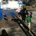 vid_oliver_pushes_nicholas.avi